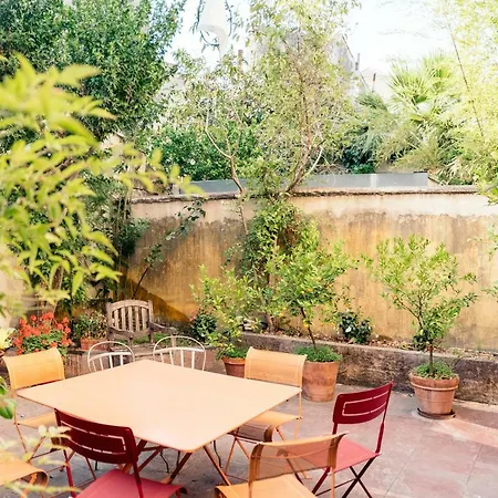 Bed & Breakfast Maison De Charme D'arles